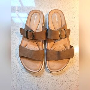 Eddie Bauer Womens Slip On Casual  Sandals Tan Sz 9.5 beachy coastal travel